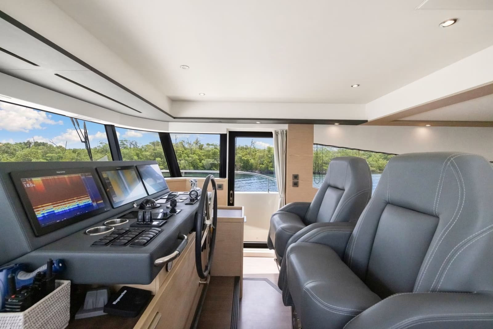 2022 Beneteau Grand Trawler 62 - Photo 47