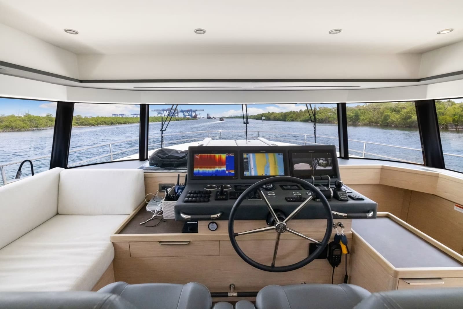 2022 Beneteau Grand Trawler 62 - Photo 48