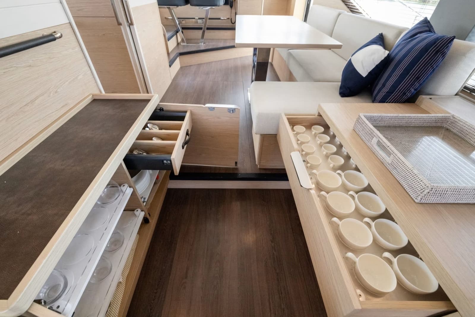 2022 Beneteau Grand Trawler 62 - Photo 39