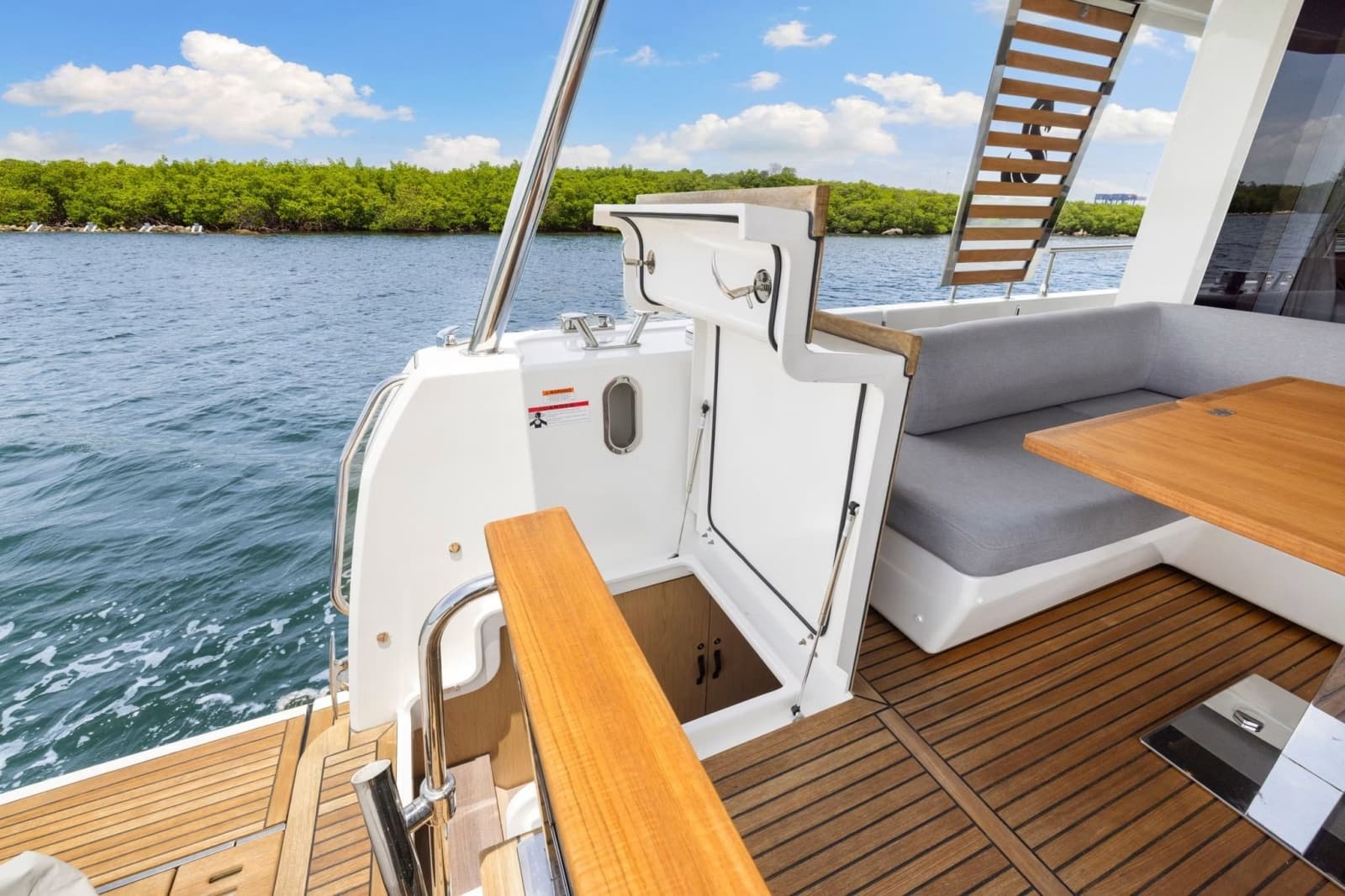 2022 Beneteau Grand Trawler 62 - Photo 25