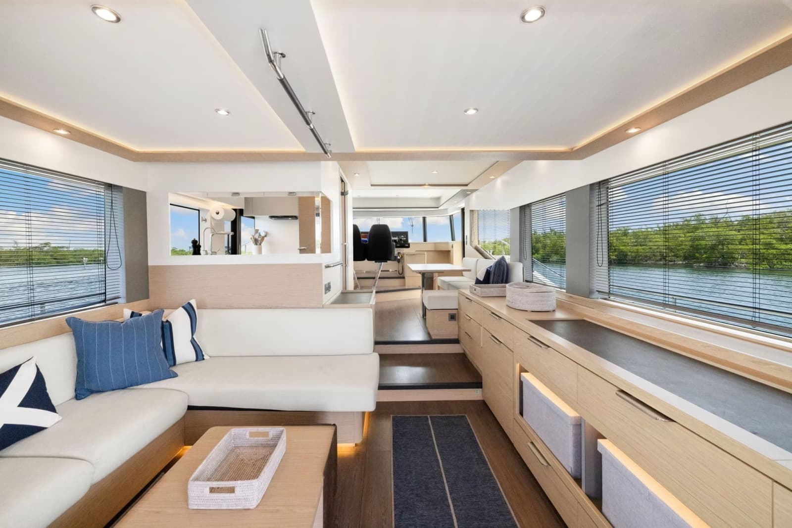 2022 Beneteau Grand Trawler 62 - Photo 31