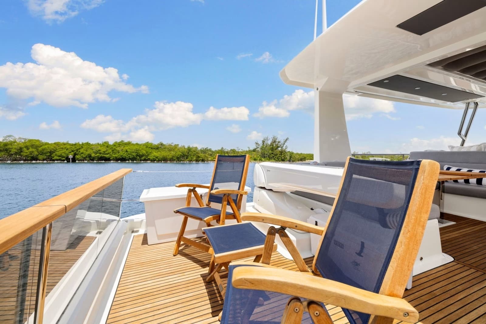2022 Beneteau Grand Trawler 62 - Photo 17