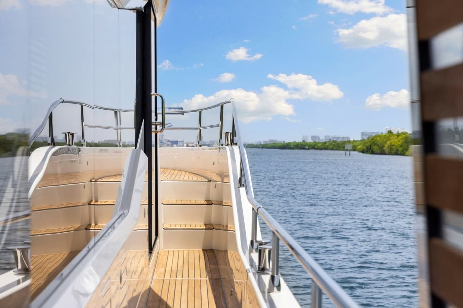 2022 Beneteau Grand Trawler 62 - Photo 29