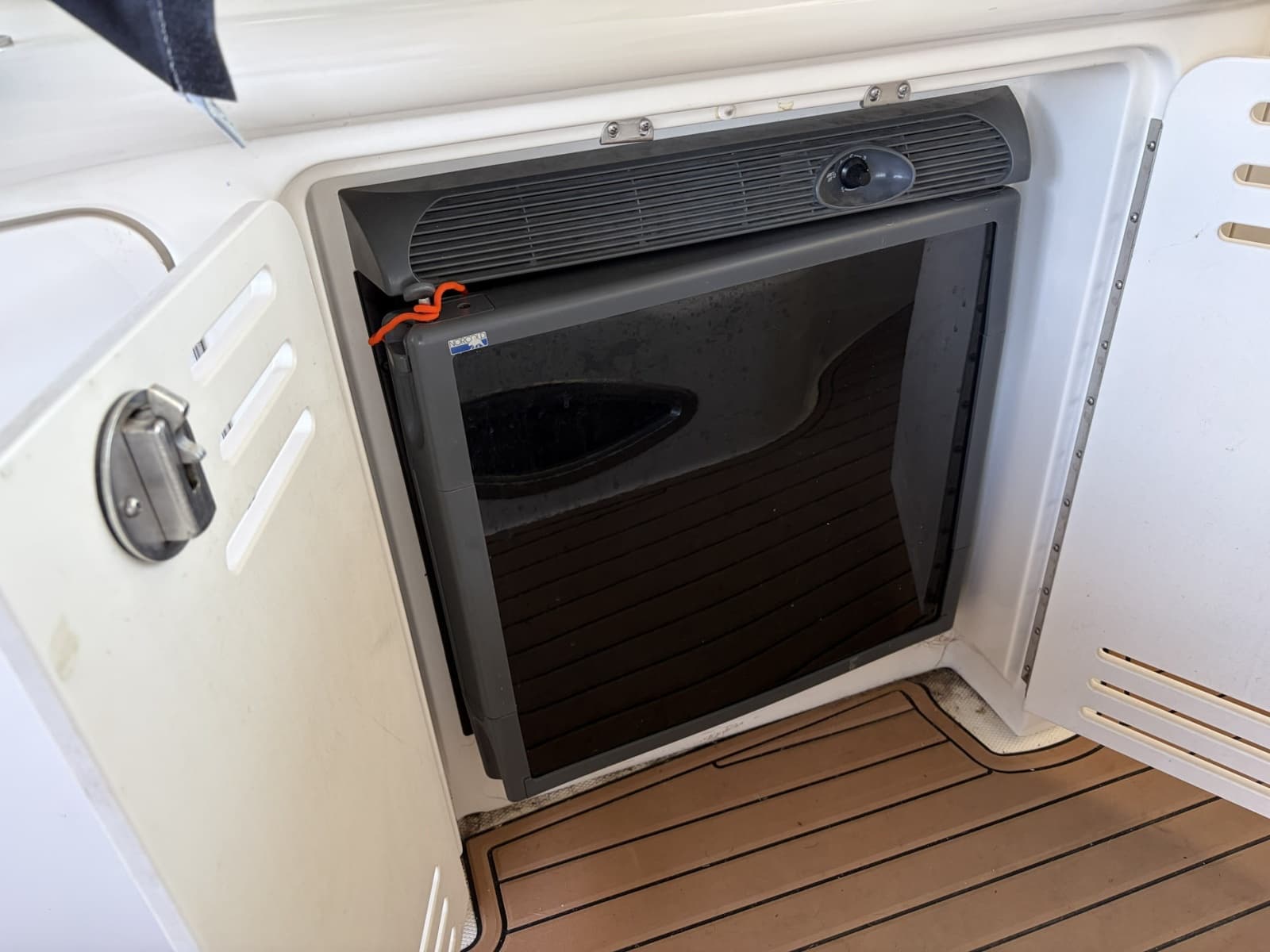 2003 Sea Ray 410 Sundancer - Photo 12