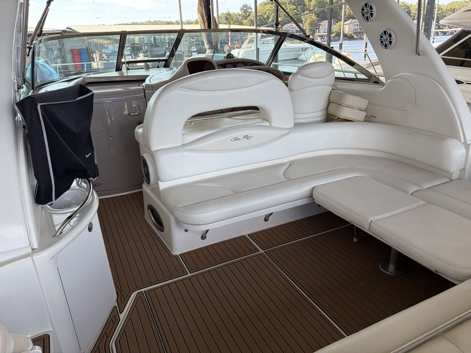 2003 Sea Ray 410 Sundancer - Photo 10