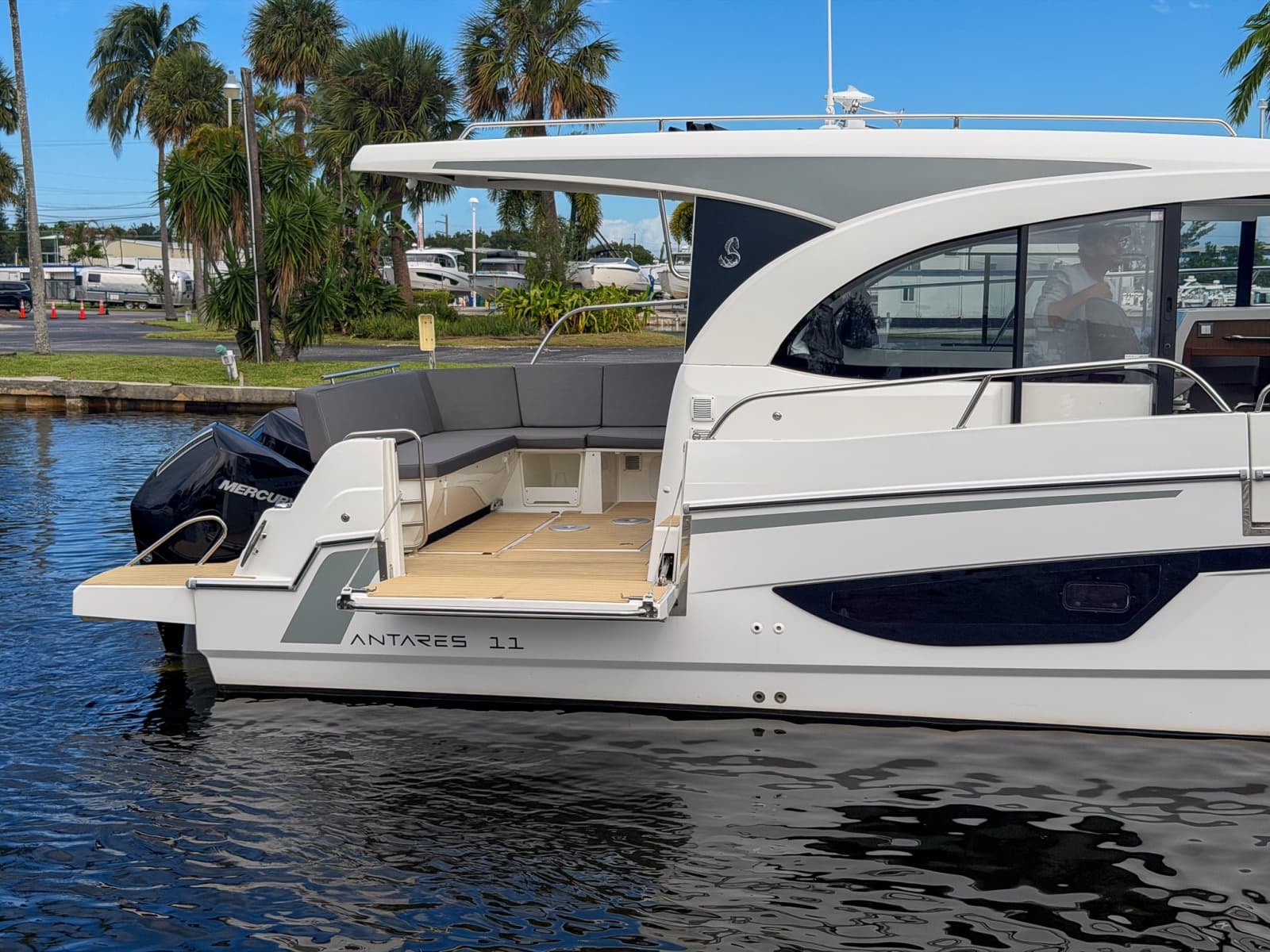 2024 Beneteau Antares 11 Coupe - Photo 11