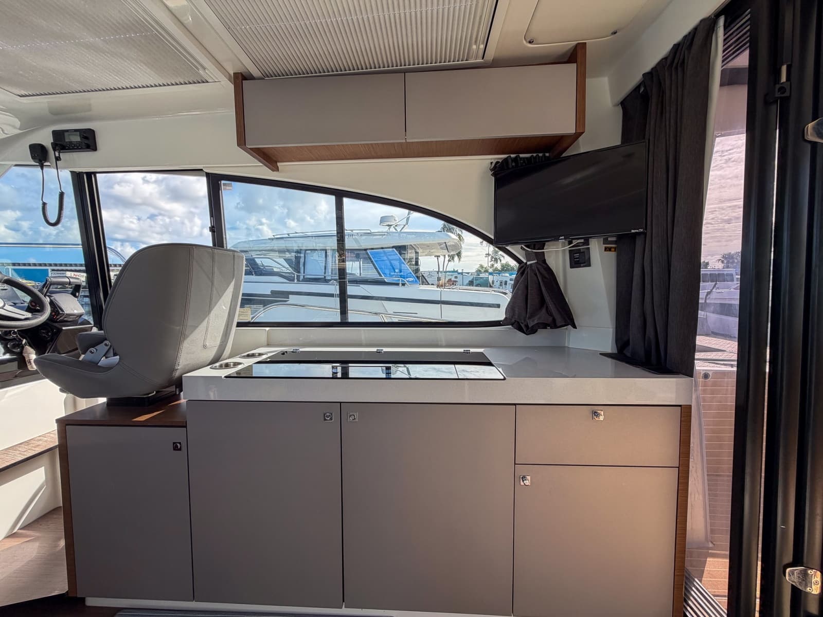 2024 Beneteau Antares 11 Coupe - Photo 45