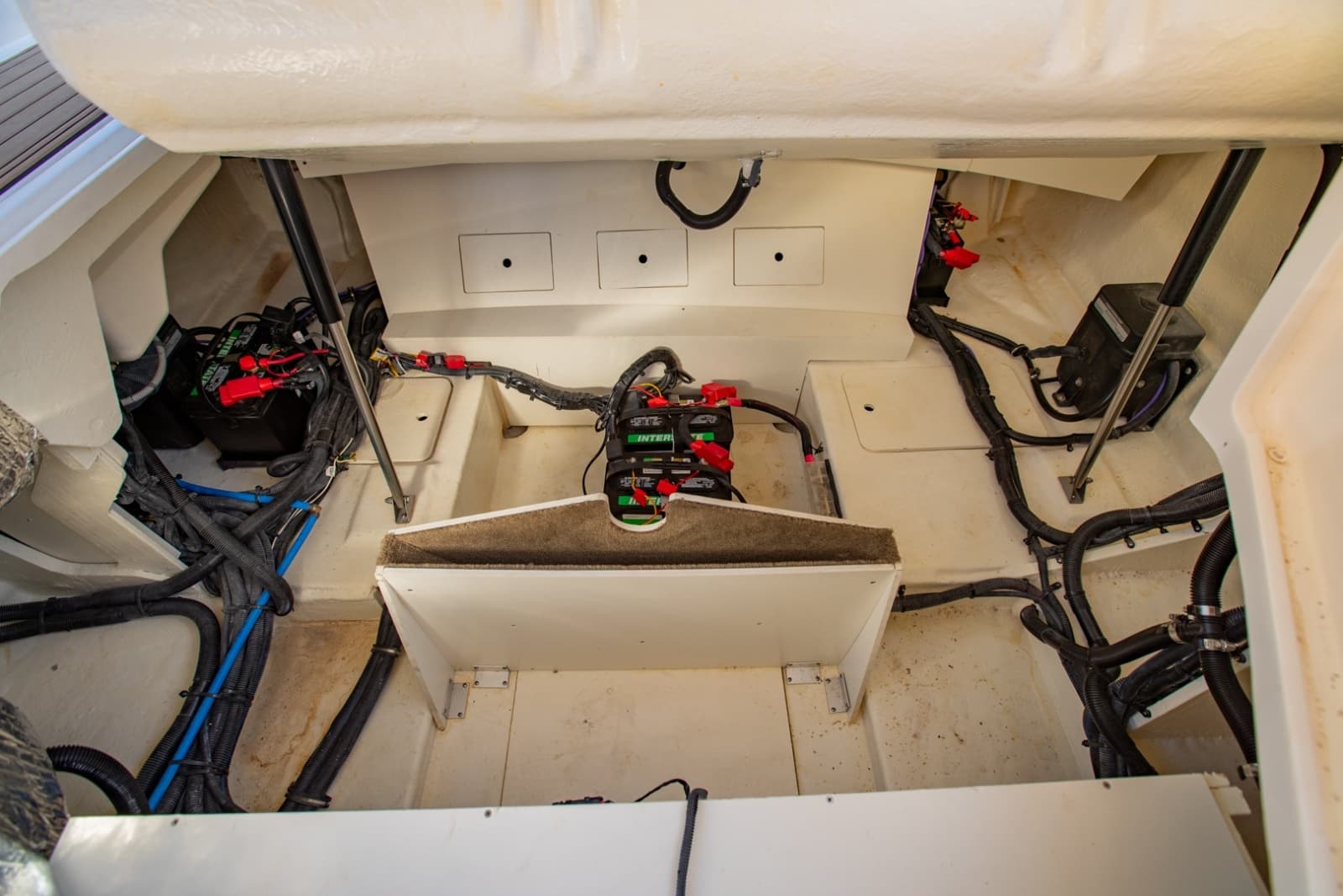 2021 Sea Ray 310 SLX Outboard - Photo 27