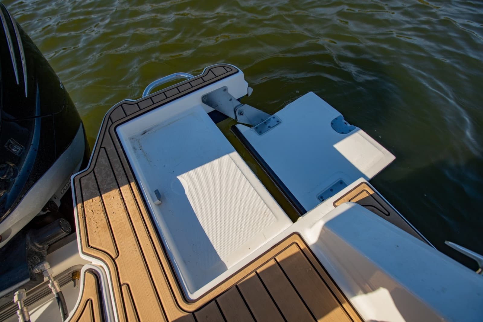 2021 Sea Ray 310 SLX Outboard - Photo 29