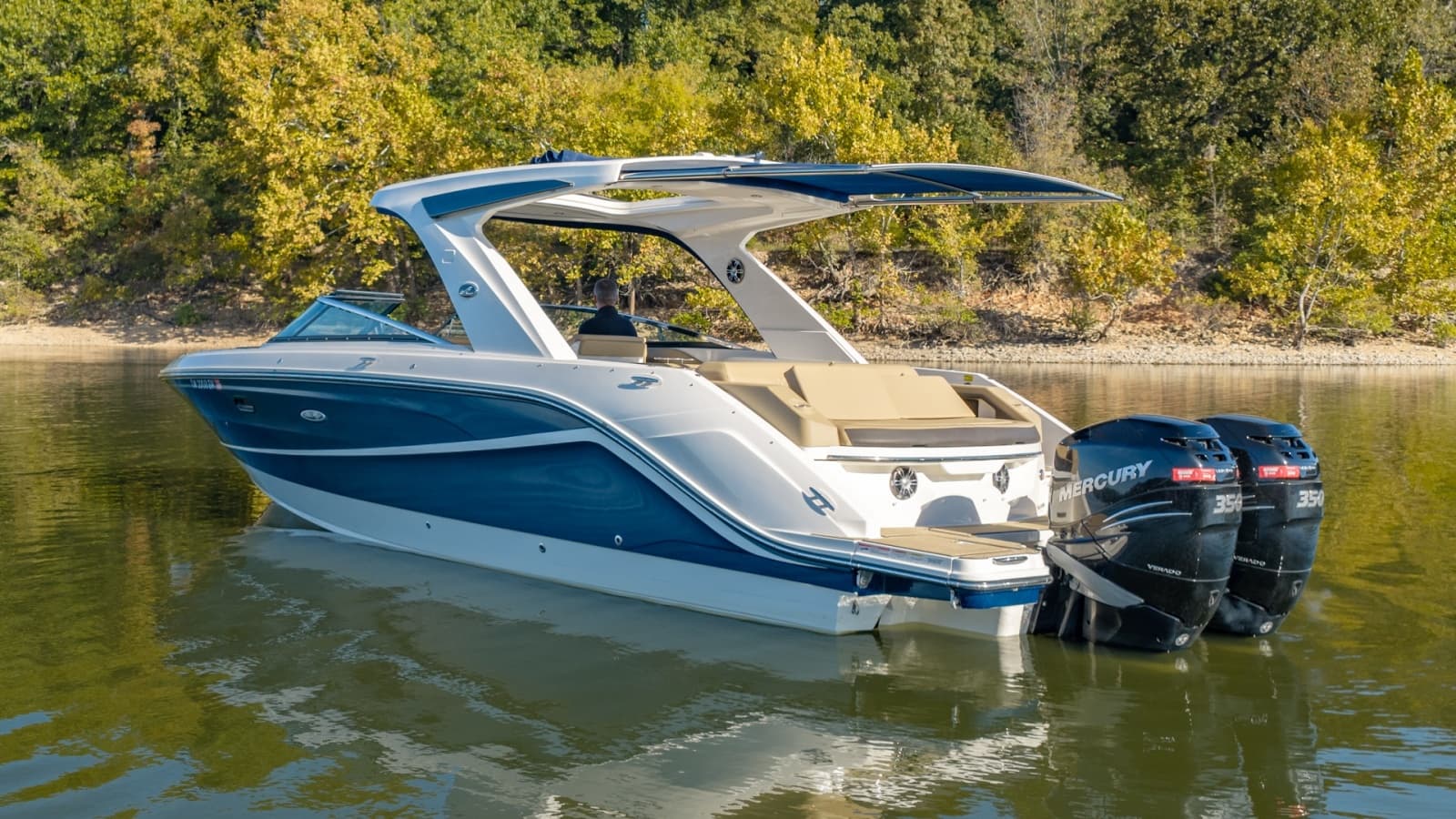 2021 Sea Ray 310 SLX Outboard - Photo 2