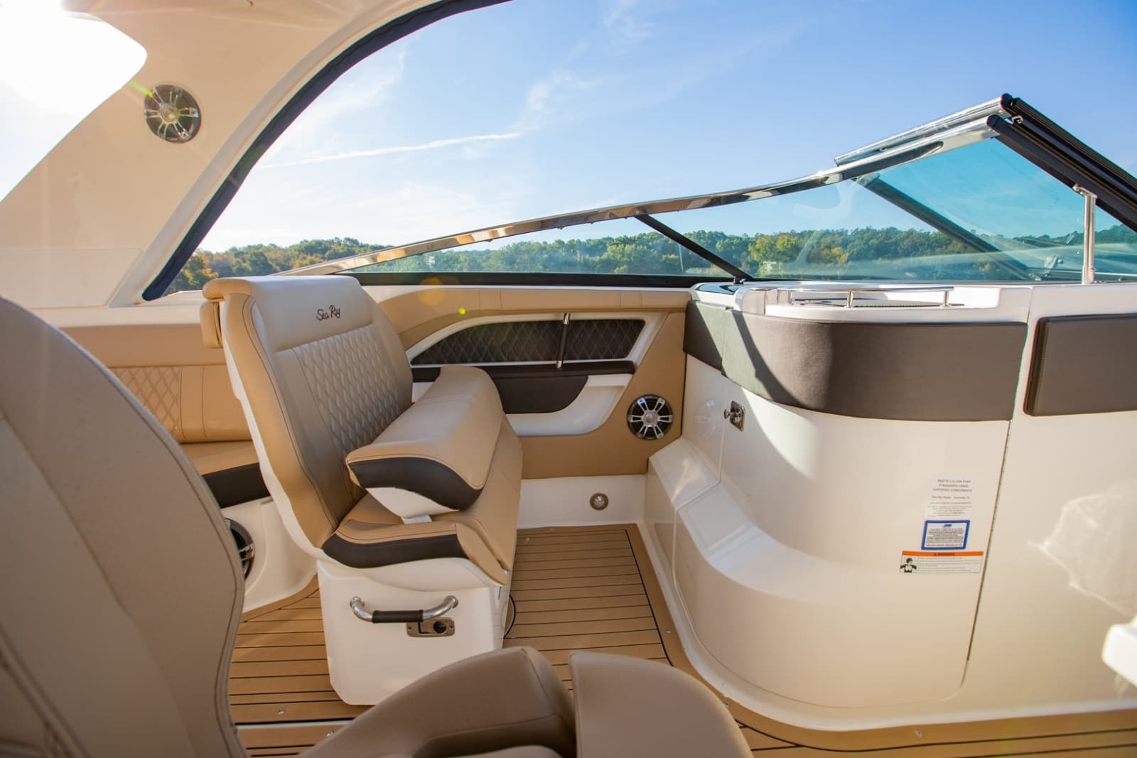 2021 Sea Ray 310 SLX Outboard - Photo 11
