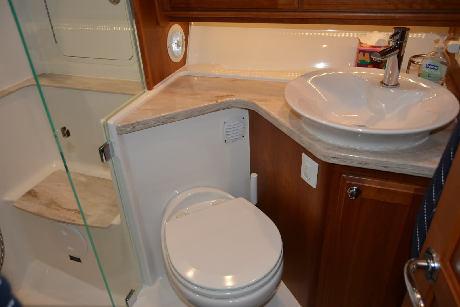 2019 Sabre 45 Salon Express - Photo 67