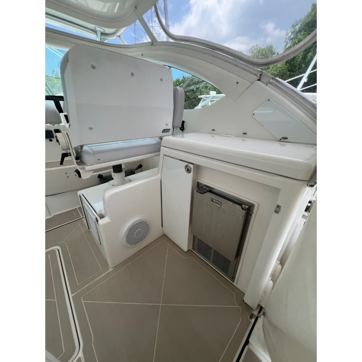 2006 Tiara Yachts 42 Express - Photo 11