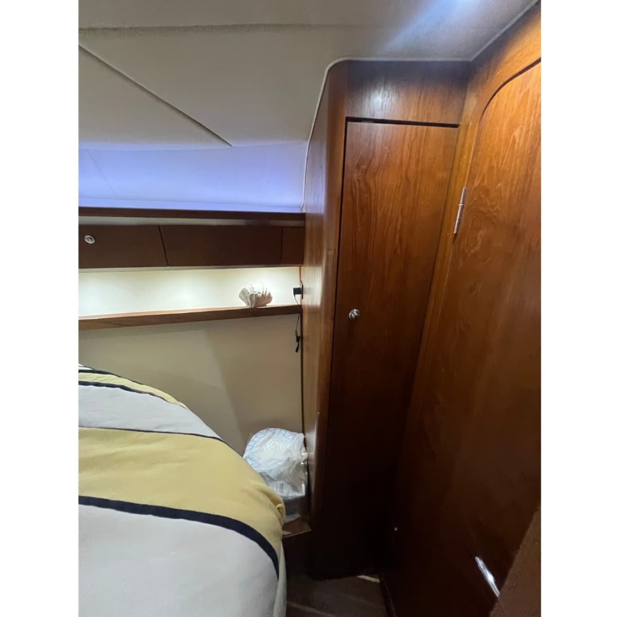 2006 Tiara Yachts 42 Express - Photo 27