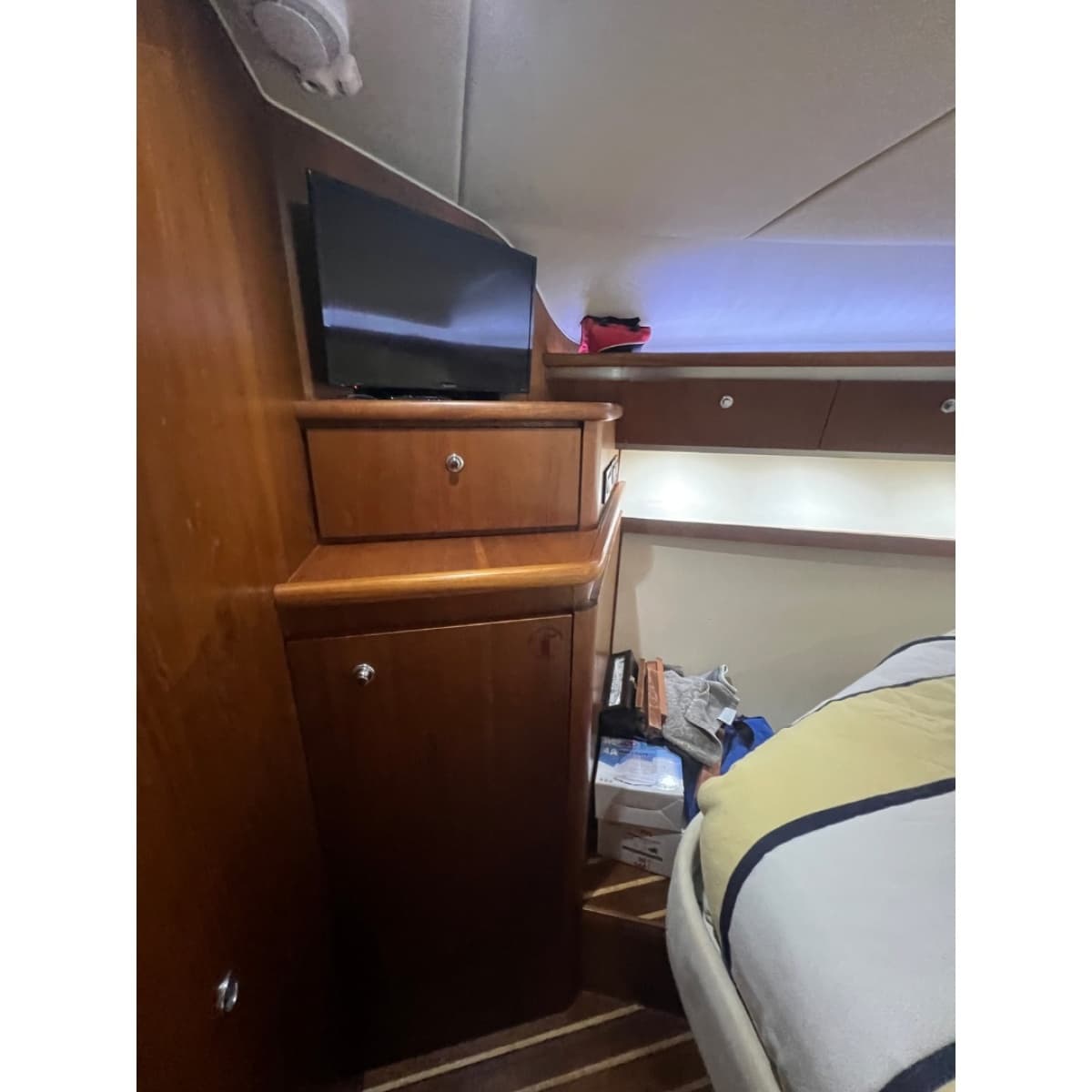 2006 Tiara Yachts 42 Express - Photo 28