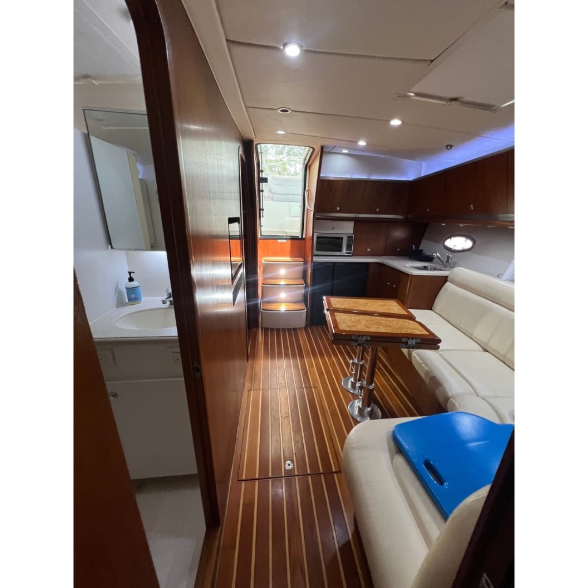2006 Tiara Yachts 42 Express - Photo 26
