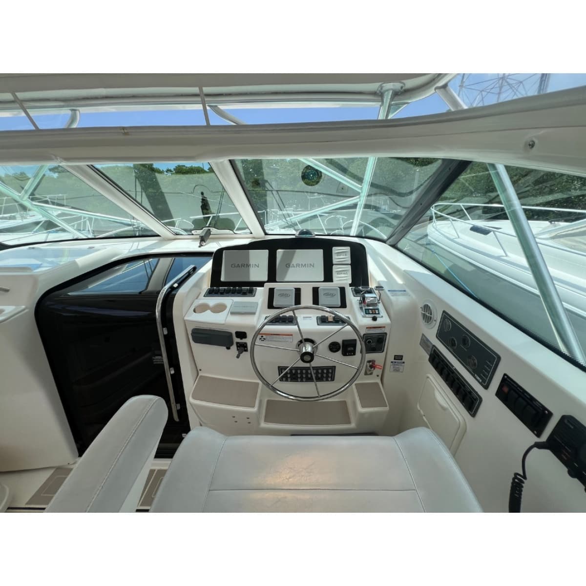 2006 Tiara Yachts 42 Express - Photo 10