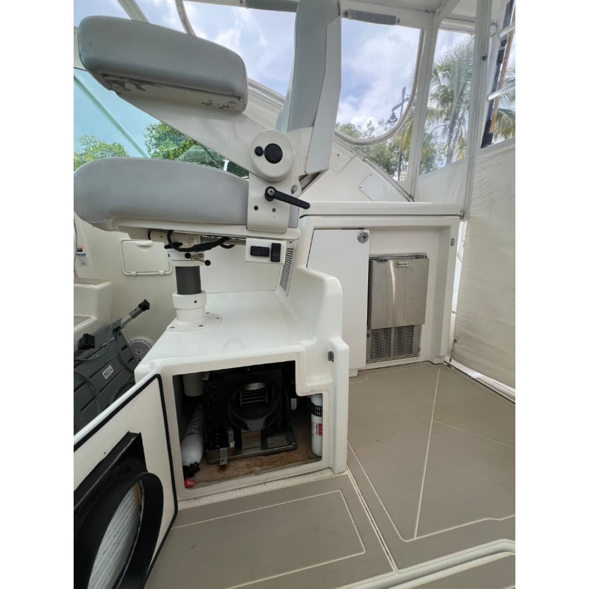 2006 Tiara Yachts 42 Express - Photo 7