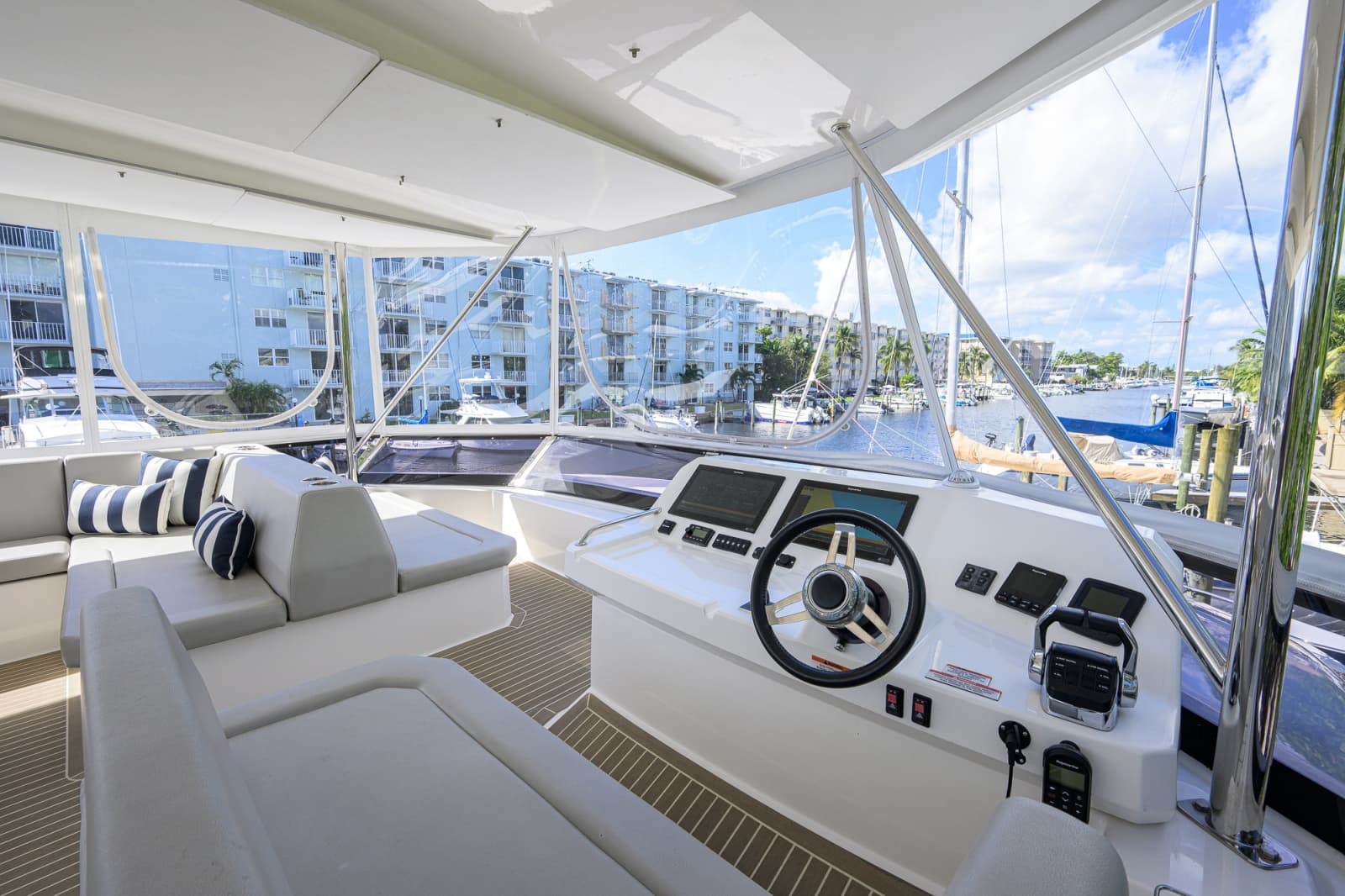 2023 Leopard 53 PC - Photo 39