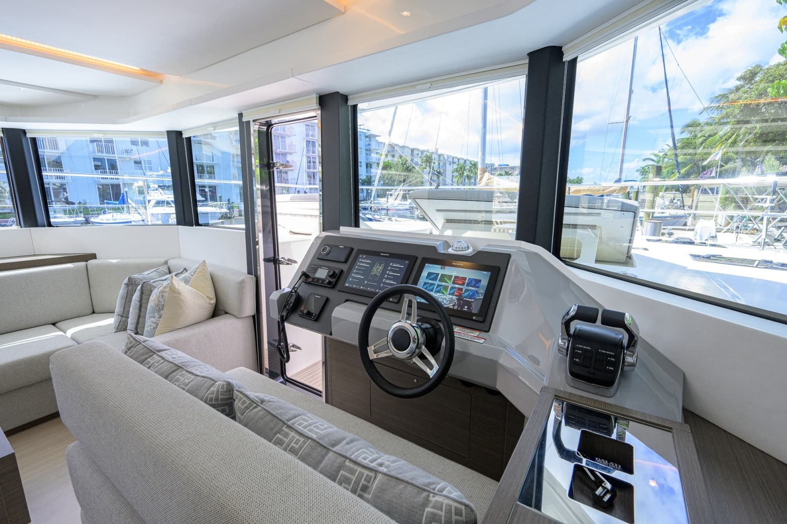 2023 Leopard 53 PC - Photo 16