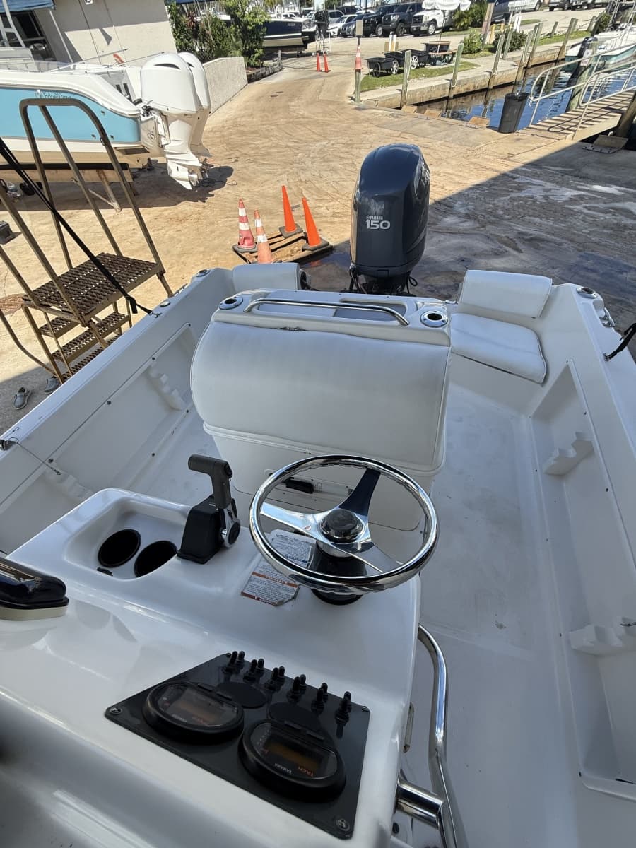 2003 Robalo R190 - Photo 8