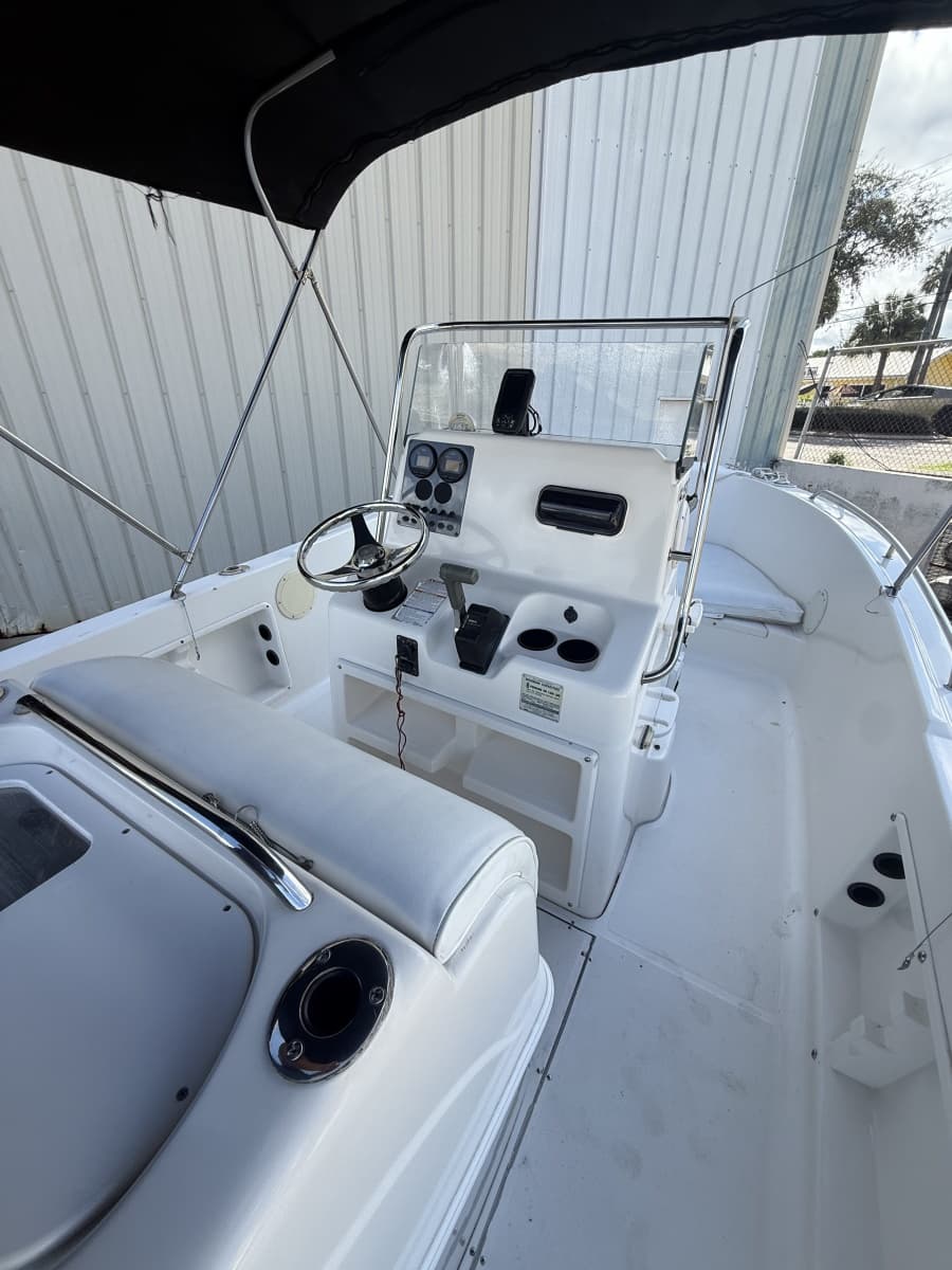 2003 Robalo R190 - Photo 13