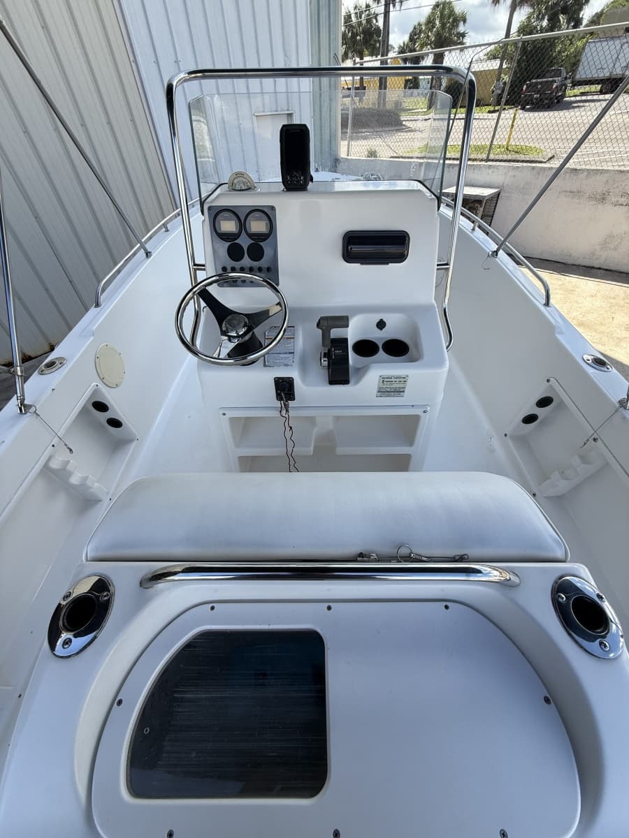 2003 Robalo R190 - Photo 11
