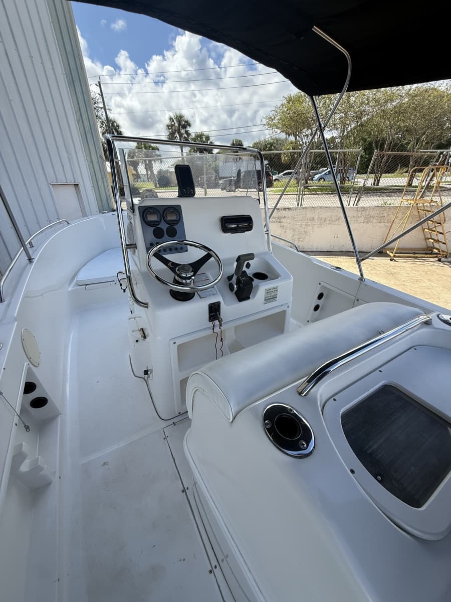 2003 Robalo R190 - Photo 12