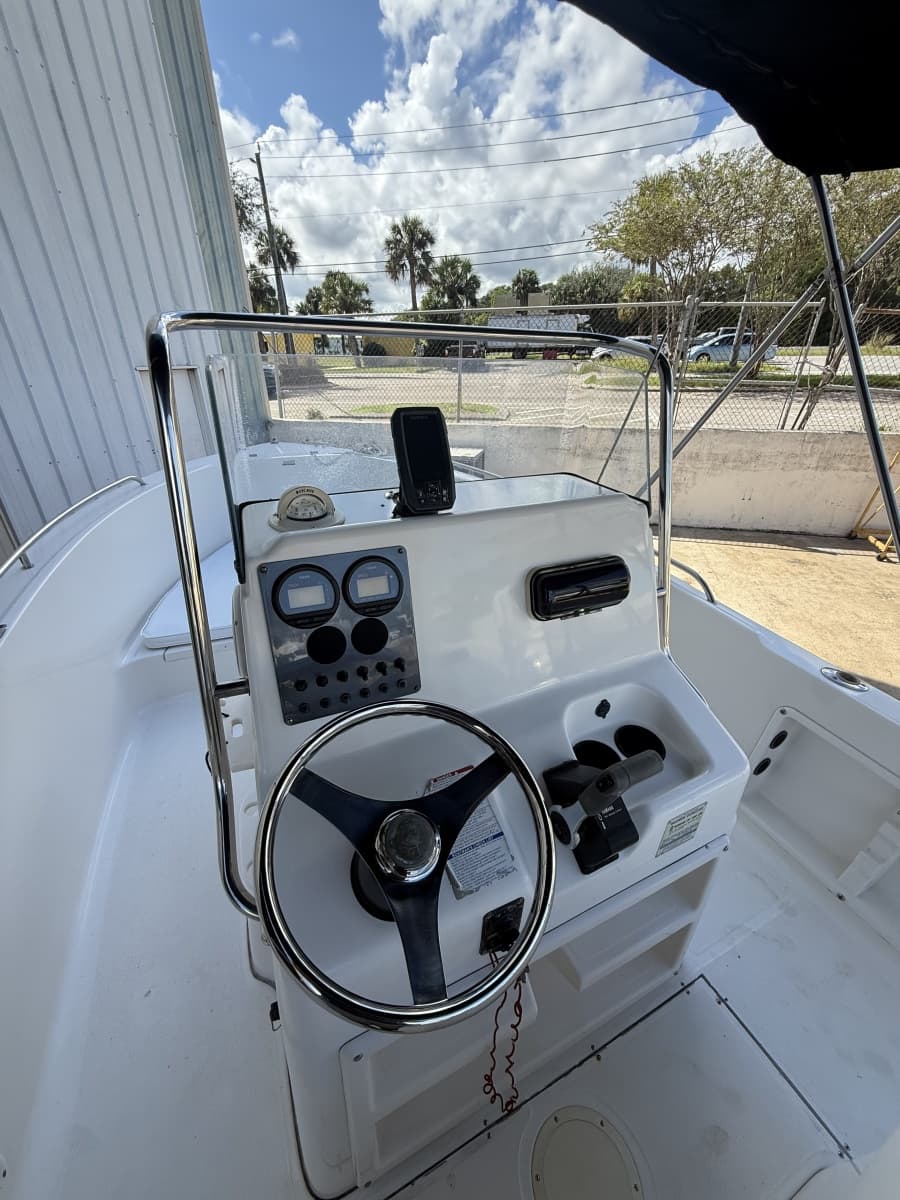 2003 Robalo R190 - Photo 9