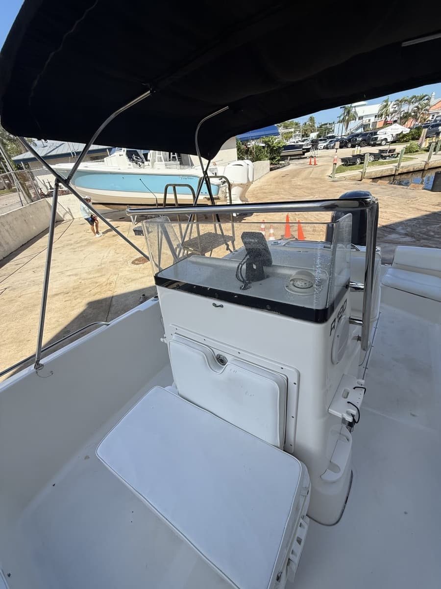 2003 Robalo R190 - Photo 6