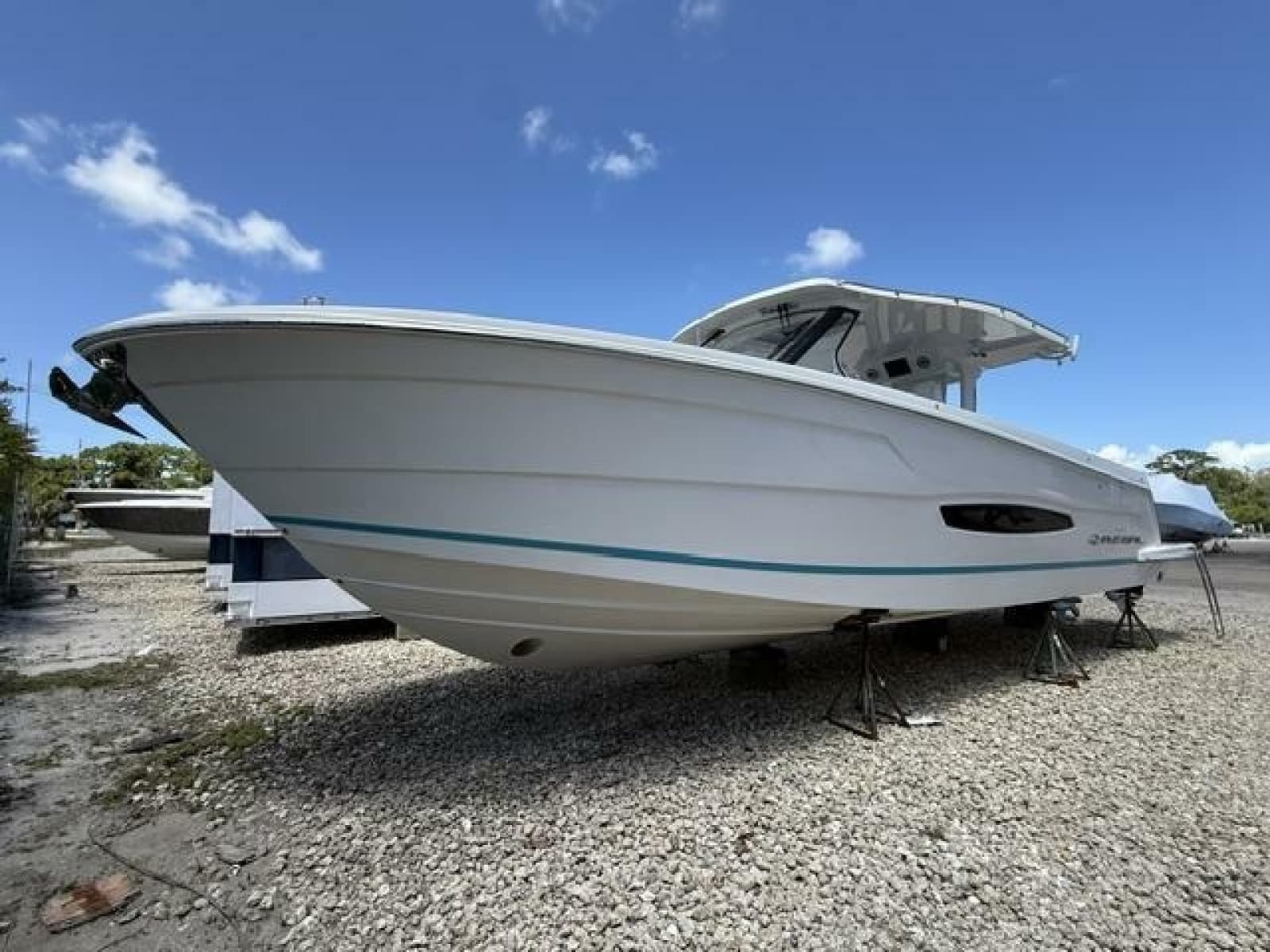 2024 Regal 38 SAV - Photo 2