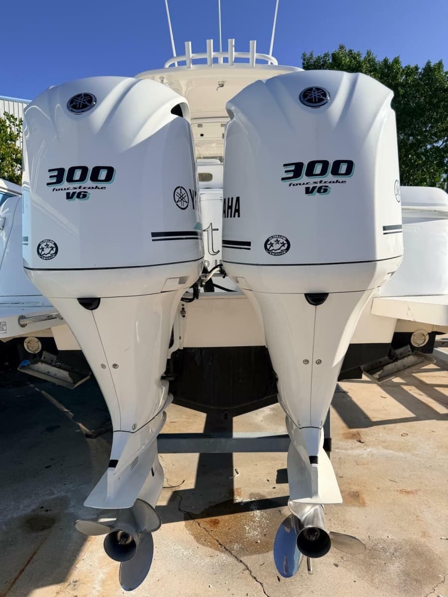 2017 Intrepid 327 Center Console - Photo 3