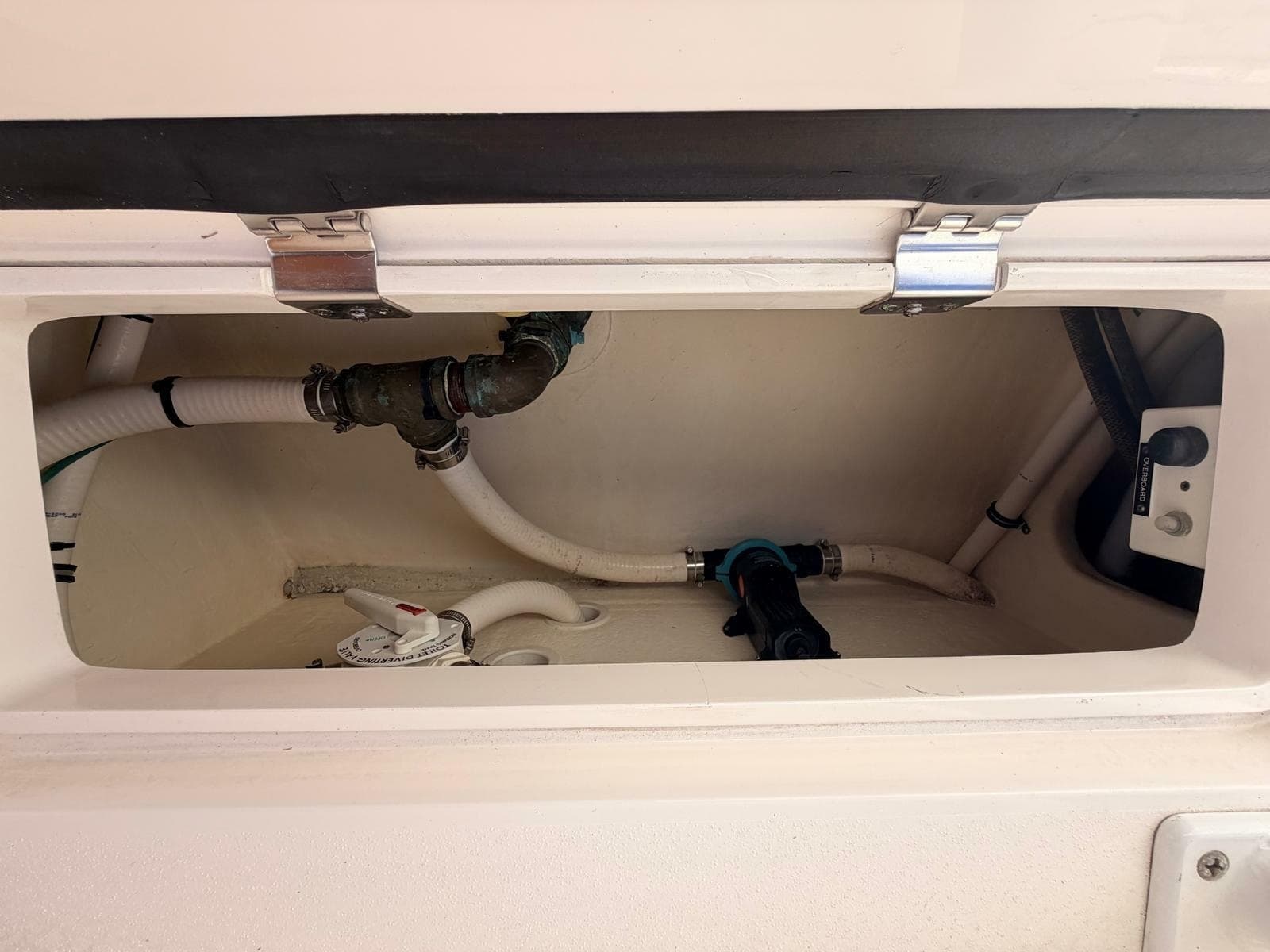 2017 Intrepid 327 Center Console - Photo 15