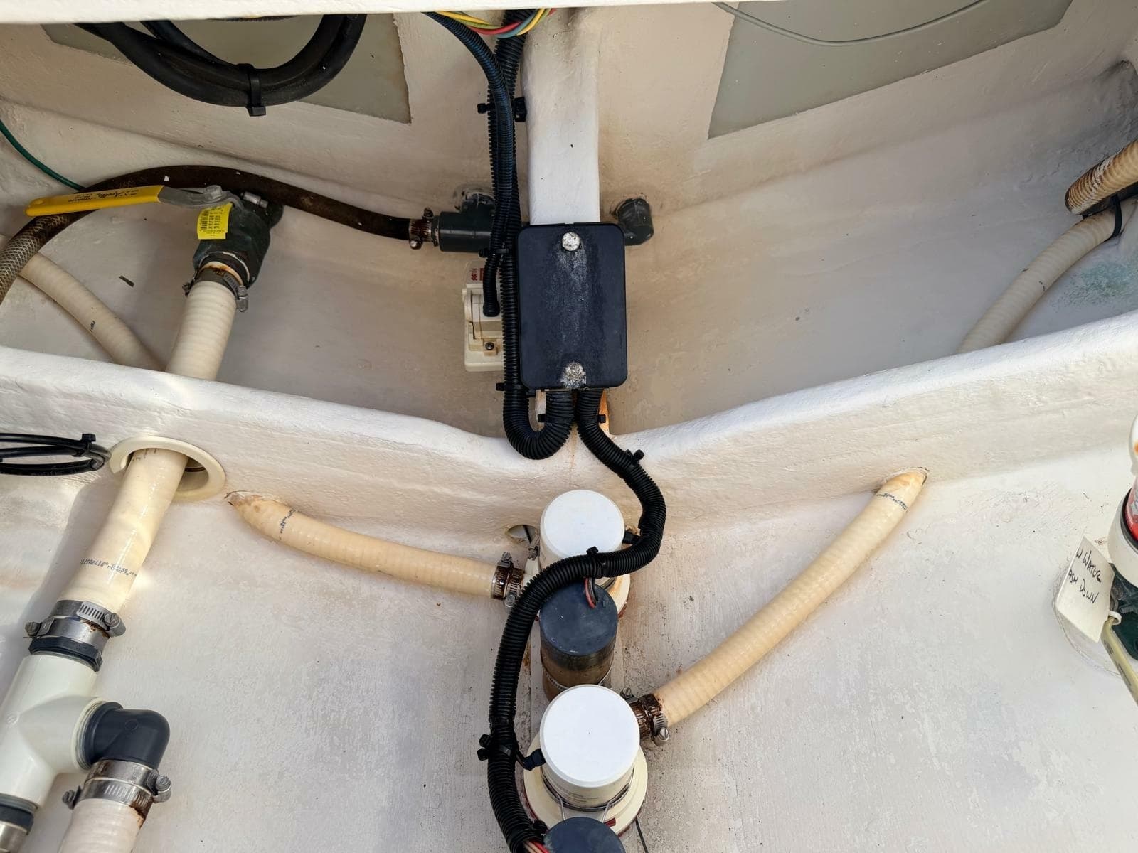 2017 Intrepid 327 Center Console - Photo 7