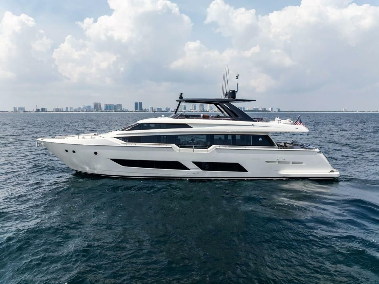 2022 Ferretti Yachts 850 Motoryacht - Photo 5