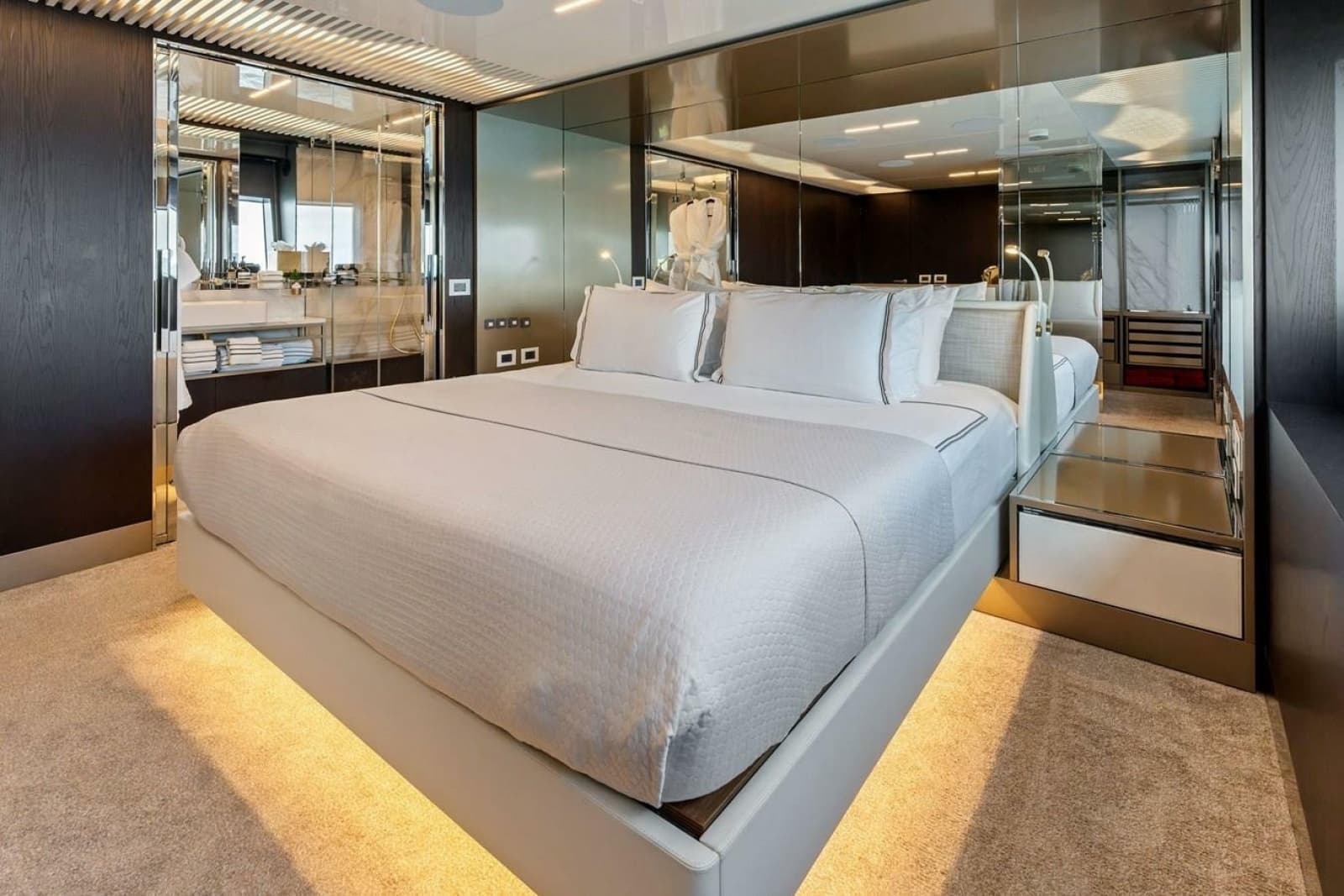 2022 Ferretti Yachts 850 Motoryacht - Photo 49