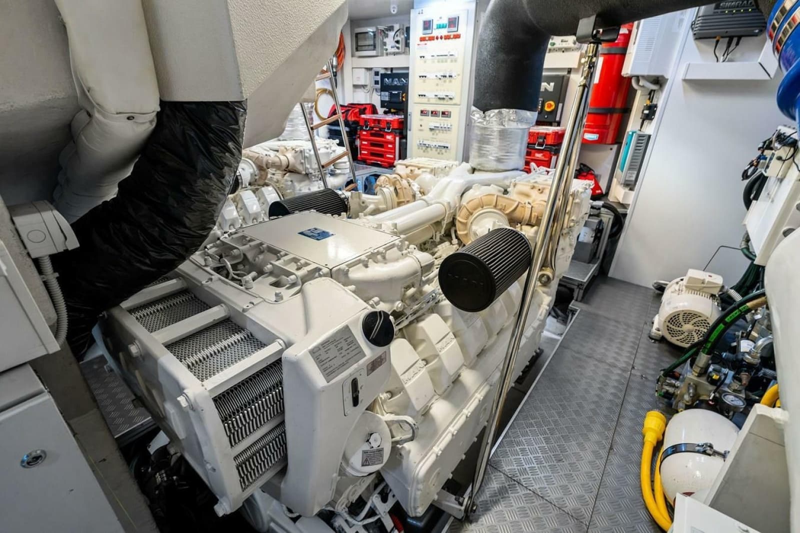 2022 Ferretti Yachts 850 Motoryacht - Photo 73