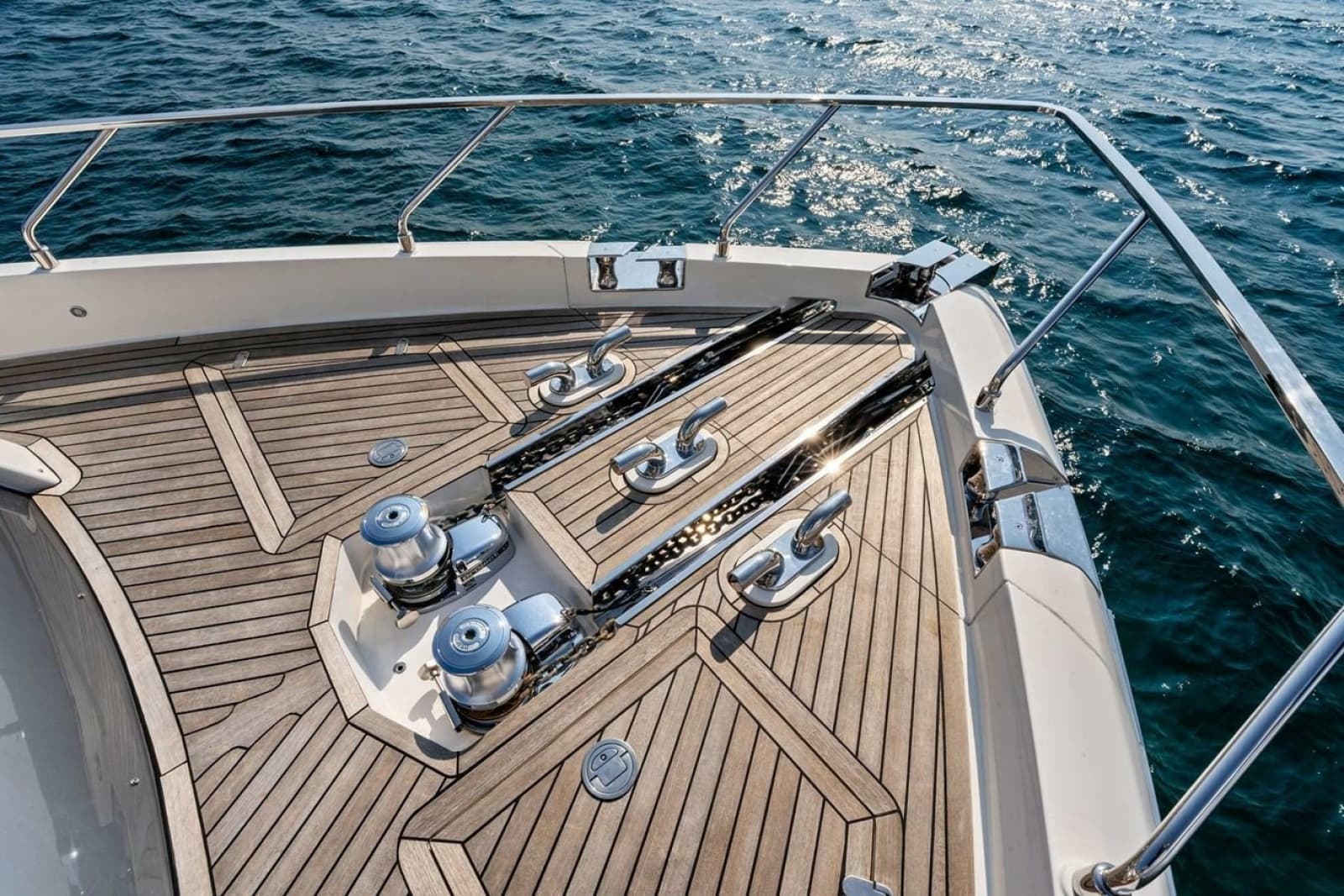 2022 Ferretti Yachts 850 Motoryacht - Photo 31