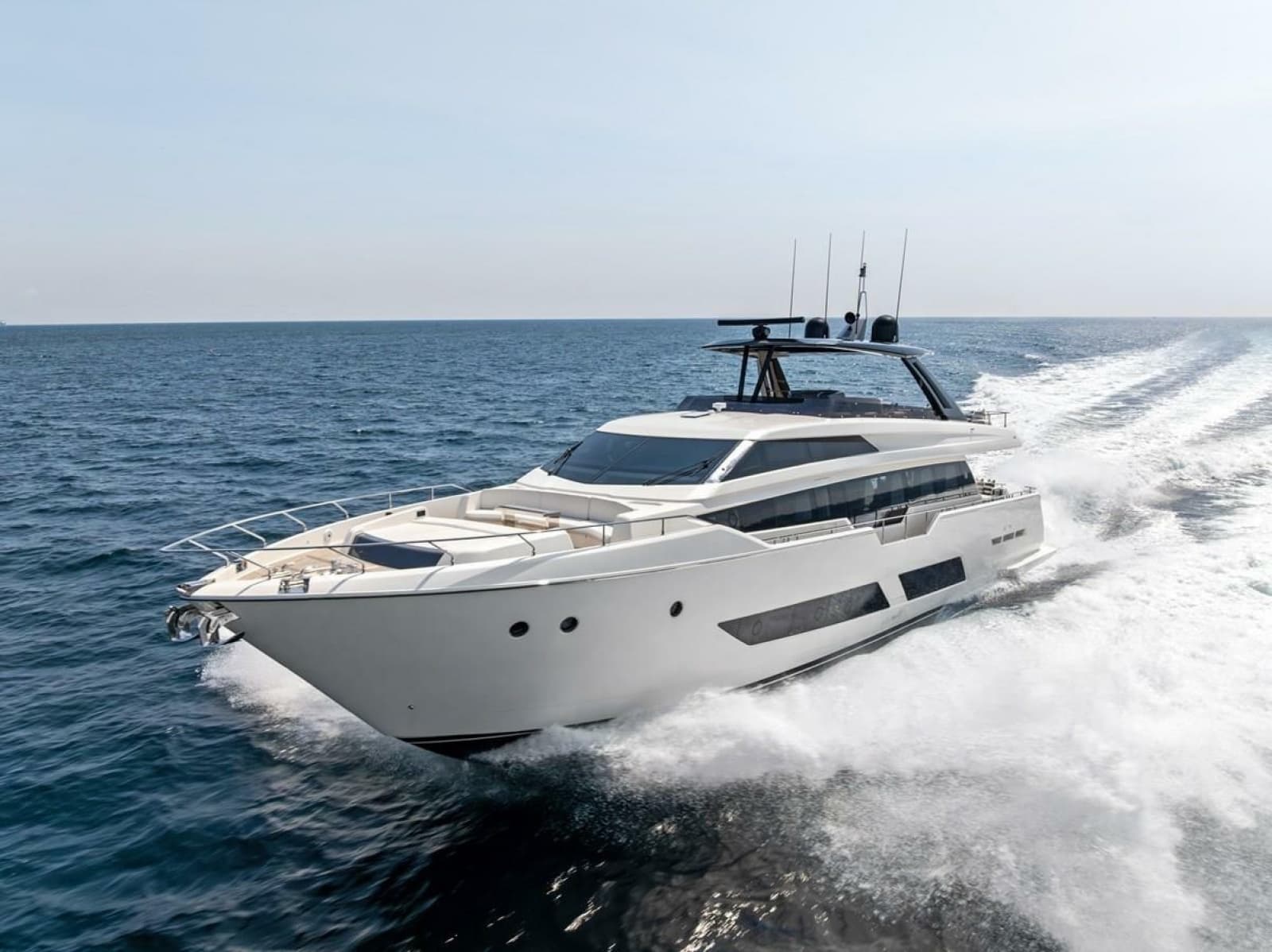 2022 Ferretti Yachts 850 Motoryacht - Photo 2