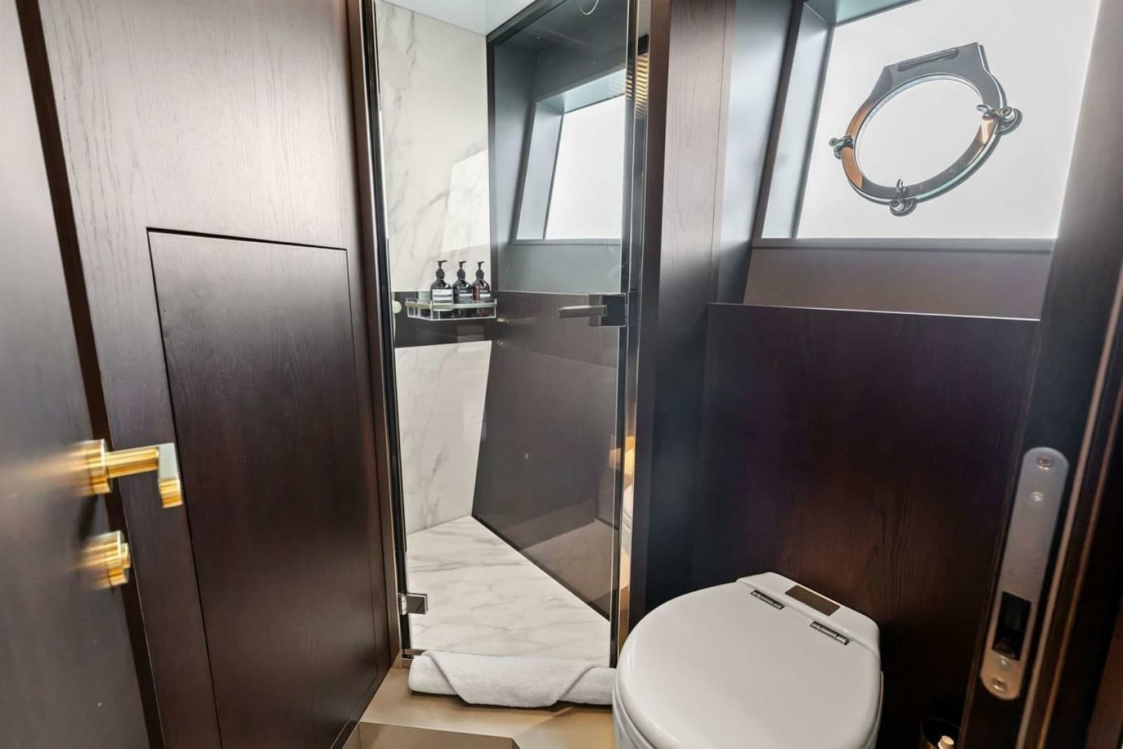 2022 Ferretti Yachts 850 Motoryacht - Photo 63