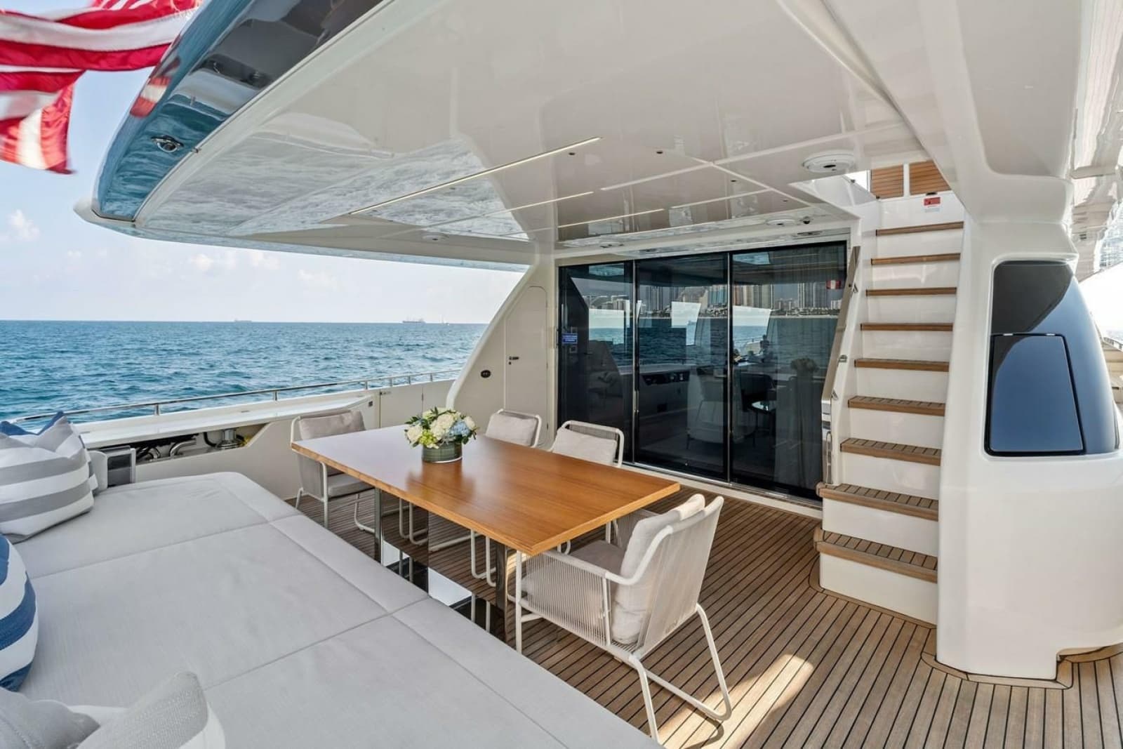 2022 Ferretti Yachts 850 Motoryacht - Photo 22