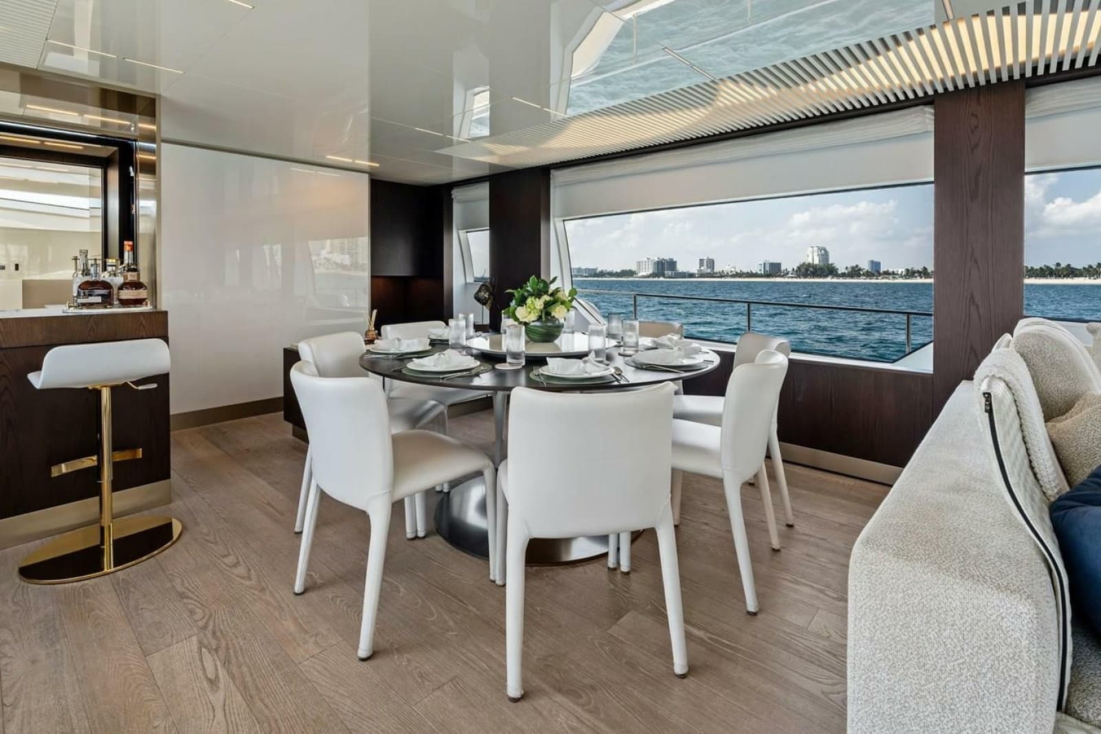 2022 Ferretti Yachts 850 Motoryacht - Photo 37