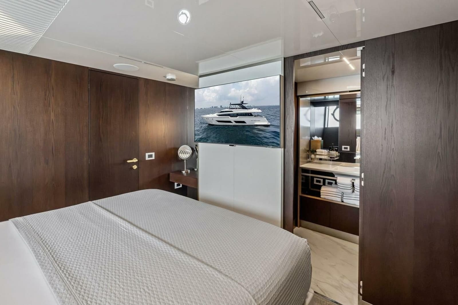 2022 Ferretti Yachts 850 Motoryacht - Photo 53