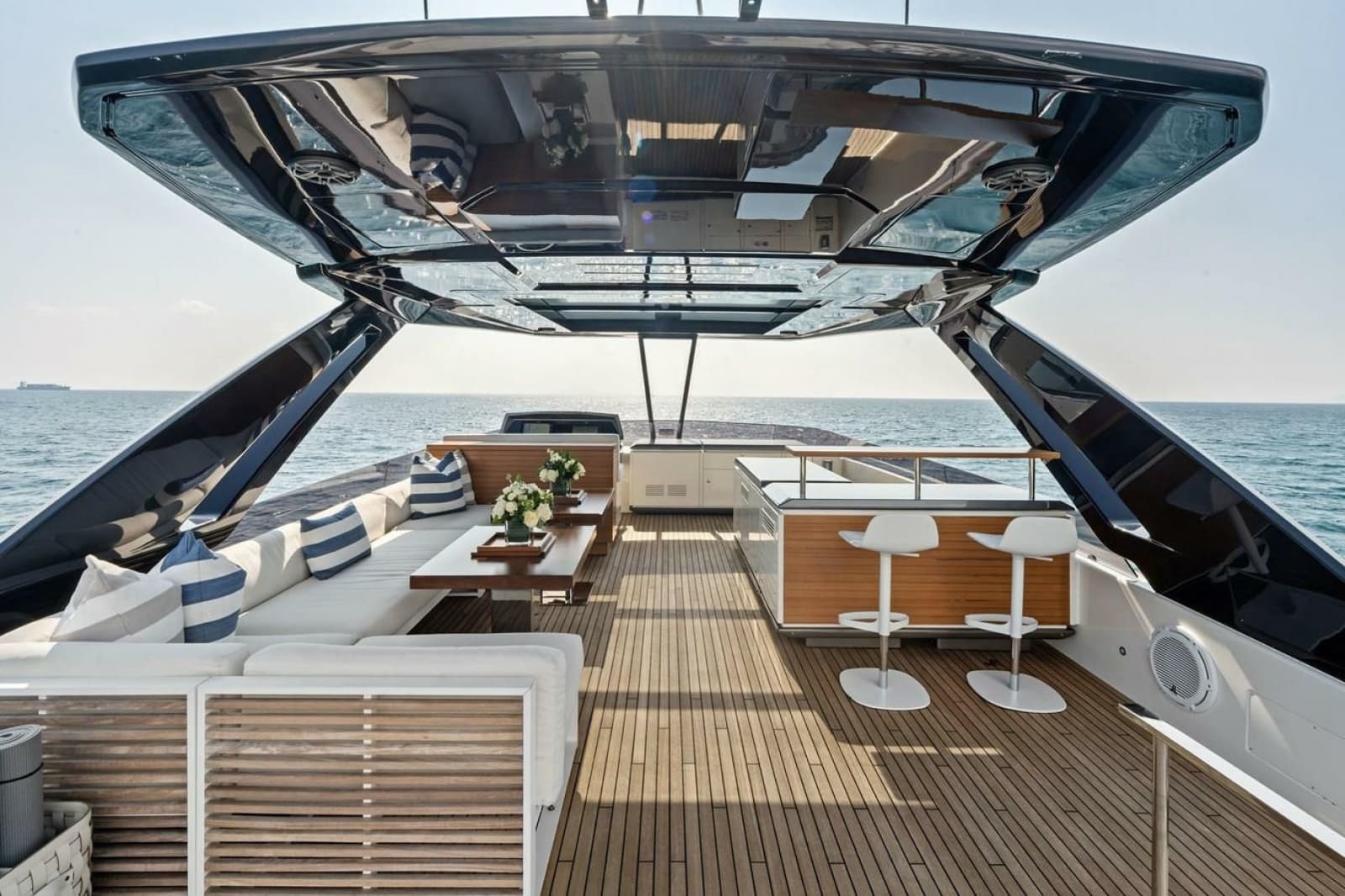 2022 Ferretti Yachts 850 Motoryacht - Photo 12