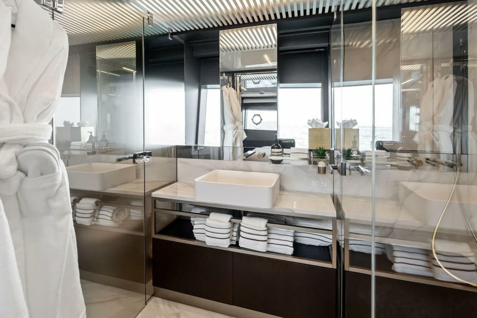 2022 Ferretti Yachts 850 Motoryacht - Photo 51
