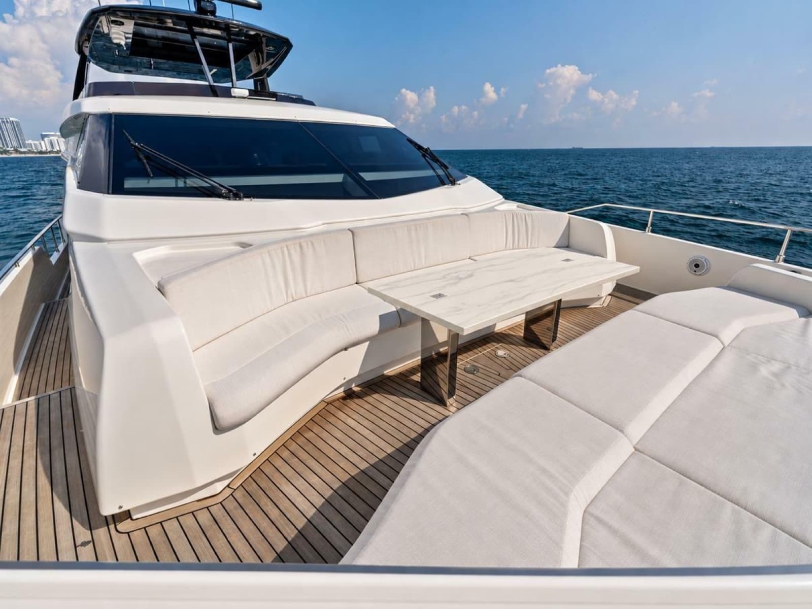 2022 Ferretti Yachts 850 Motoryacht - Photo 27