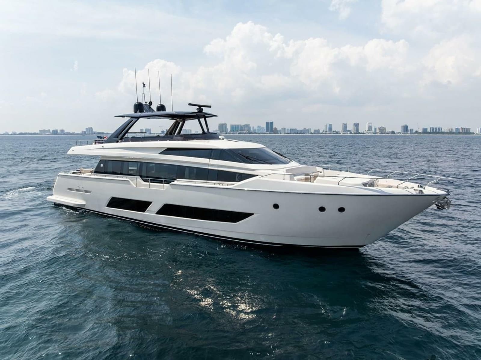 2022 Ferretti Yachts 850 Motoryacht - Photo 9