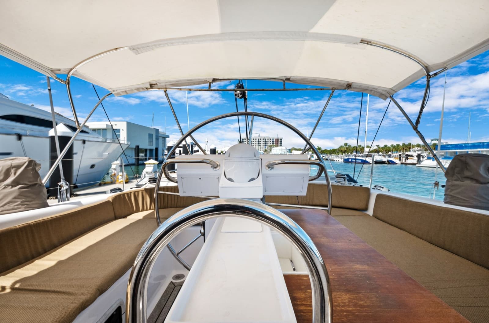 1991 Southern Wind 72 - Photo 6