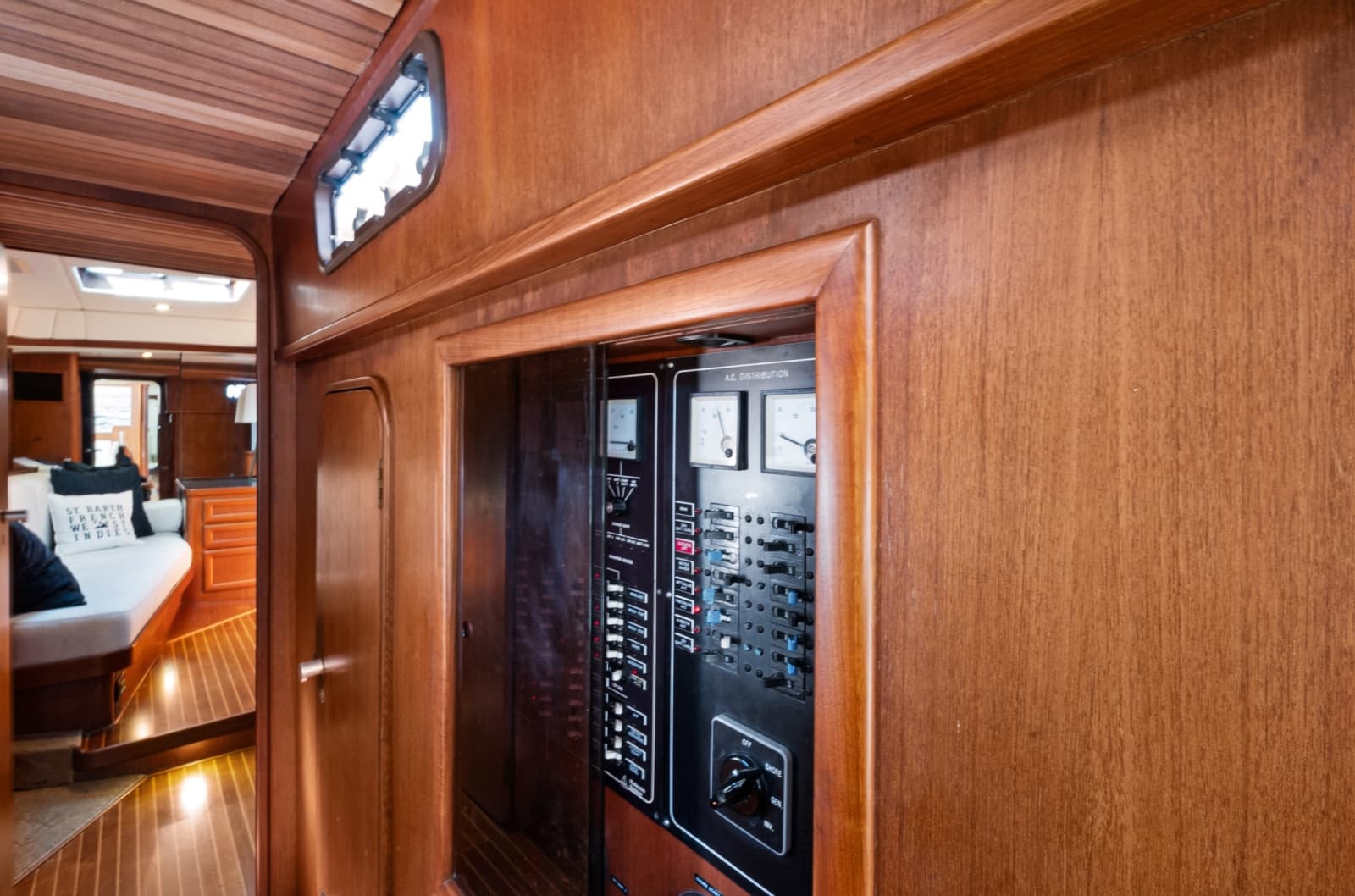 1991 Southern Wind 72 - Photo 31
