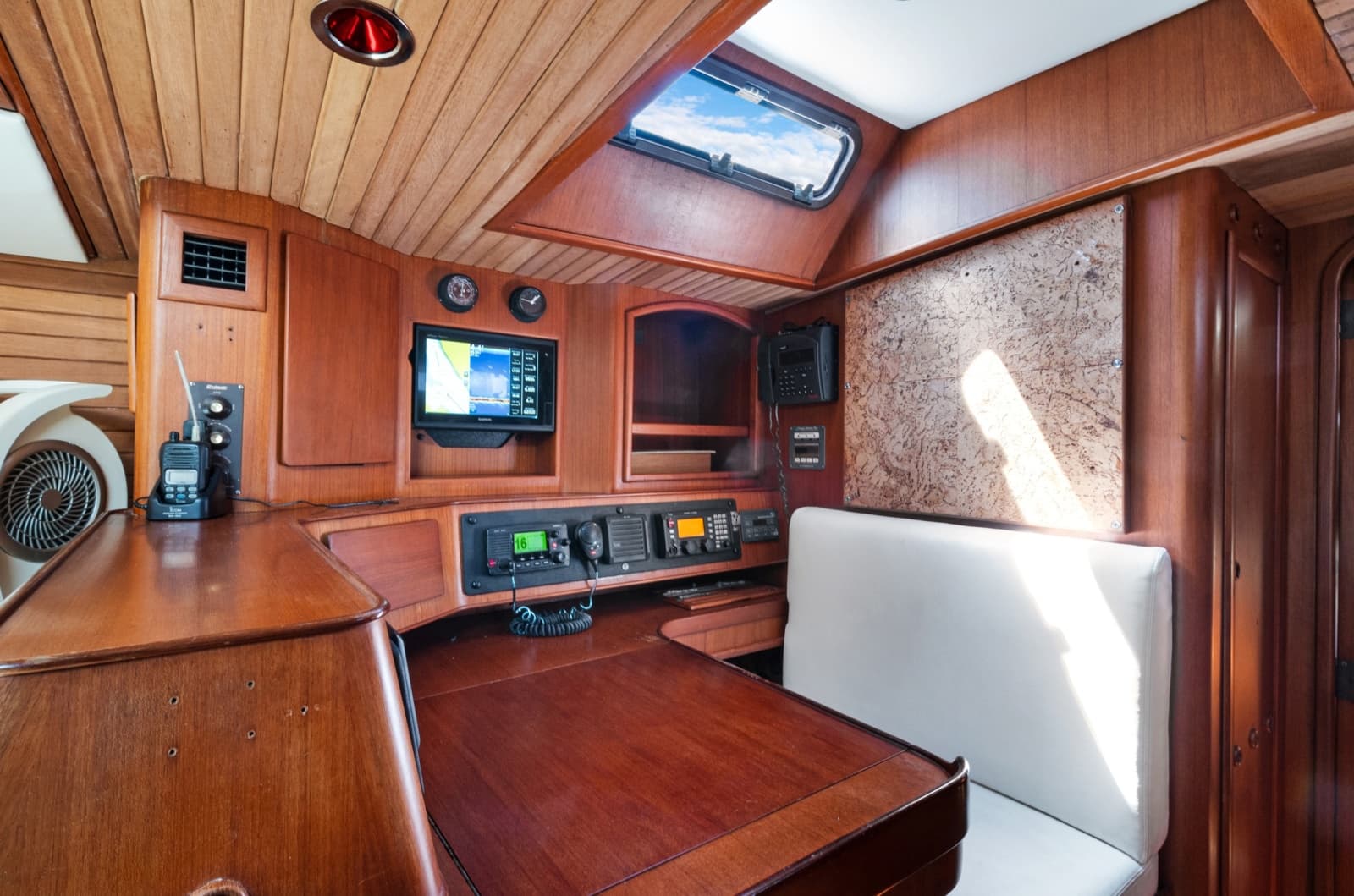 1991 Southern Wind 72 - Photo 30